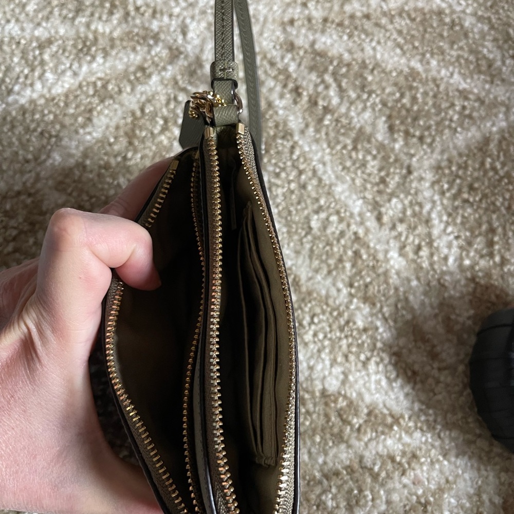 Coach double zipper wristlet - Picture 2 of 5